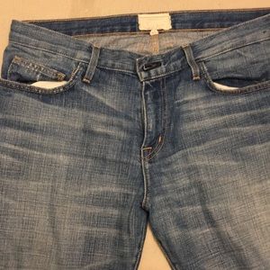 Current Elliot boyfriend jean